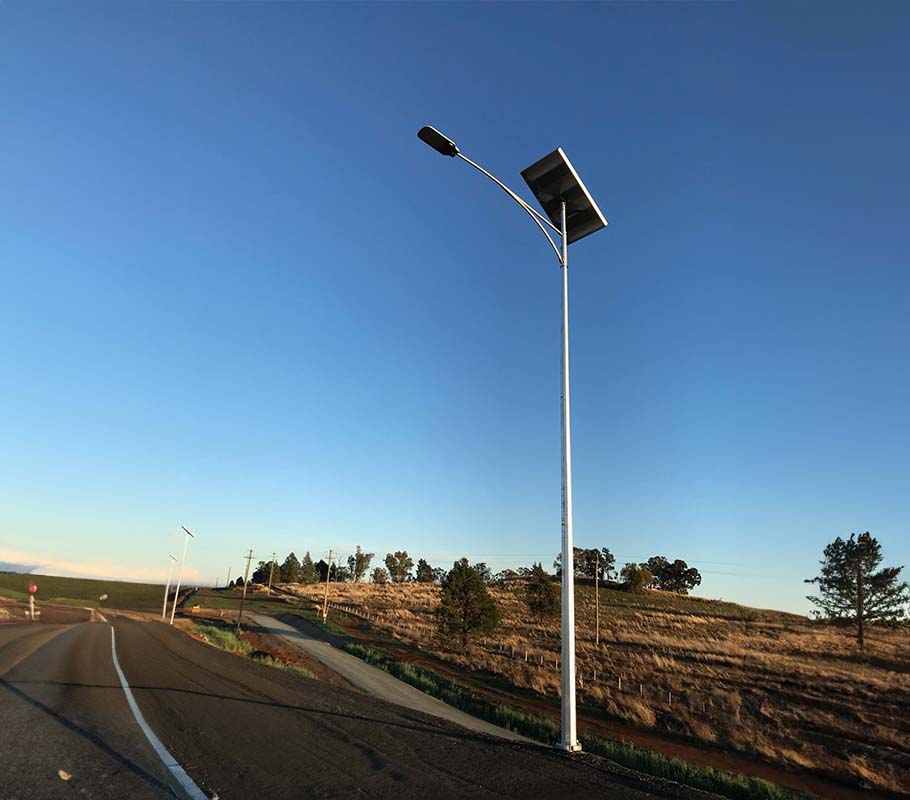 Roadway Solar V-LED Light