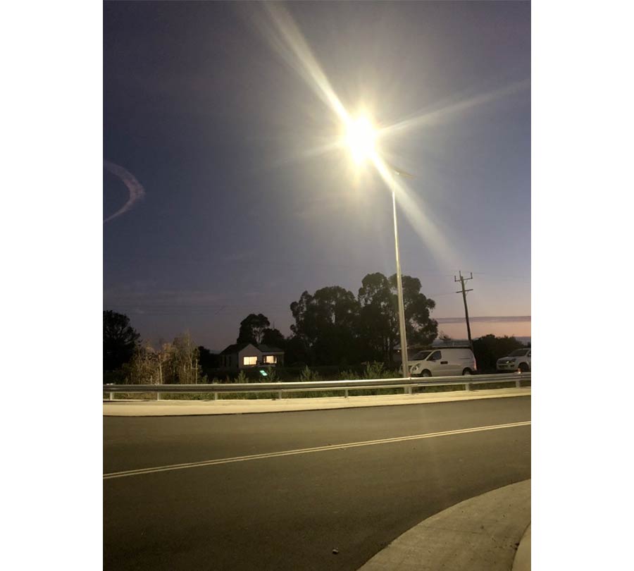 Roadway Solar V-LED Light