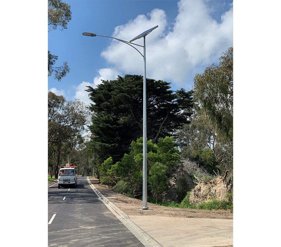 Roadway Solar V-LED Light