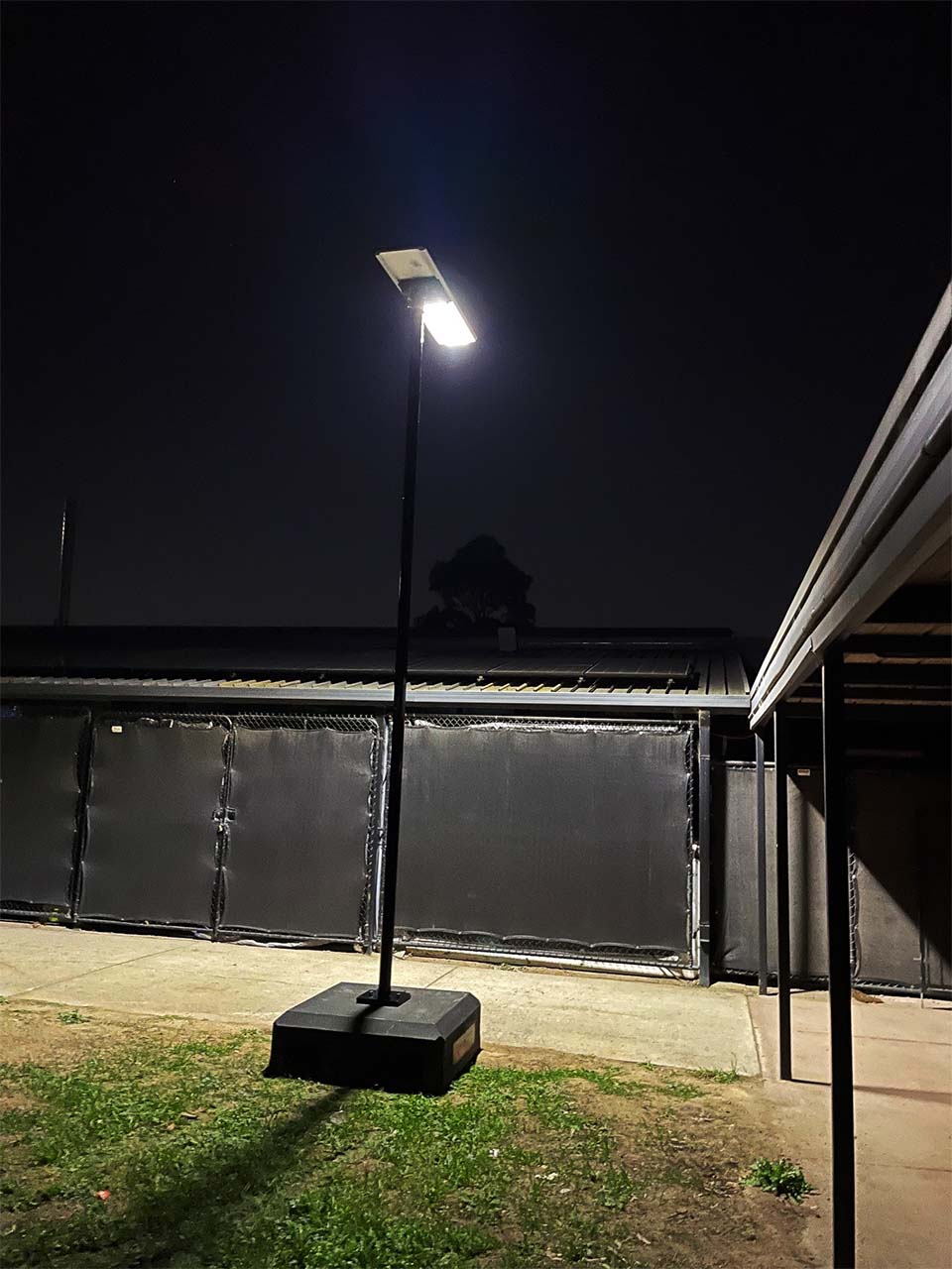 Blade Solar Light - Hinged Pole