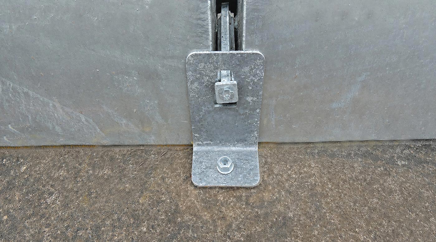 HV2 MDS Barrier anchor assembly at barrier joint